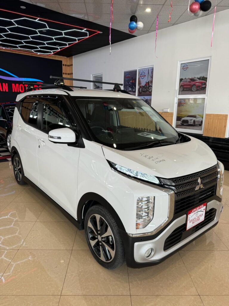 Mitsubishi EK X in Pearl White 2020 cars from japan